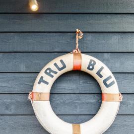 Tru Blu - Enjoy Sweeping 180 Degree Views of Gracetown in this Modern Family Beach House, hotell sihtkohas Gracetown