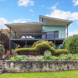 Beachside at Margaret River - Spacious Family Beach House in Exclusive Prevelly Location โรงแรมในเพรฟเวลลี