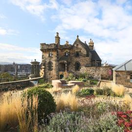 JOIVY Observatory House & Apartment