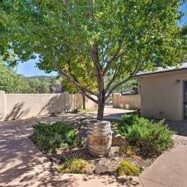'Doc's Retreat' in Ruidoso Downs w/ Mtn Views, hotel v destinácii Ruidoso Downs