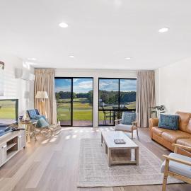 Horizons Fairway Views Townhouse 108, hotel di Salamander Bay