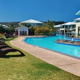 Pacific Blue Townhouse, 351/265 Sandy Point Road, hotel in Salamander Bay