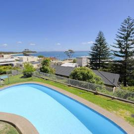 Sundeck Unit 9 51 Ronald Avenue, hotel in Shoal Bay