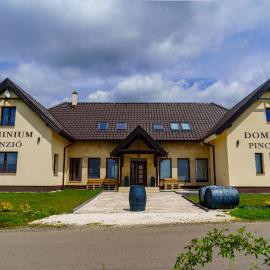 Dominium Pincészet és Panzió, hotel di Gyöngyös