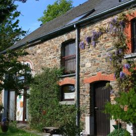 Gite Panda La Sylve, hotel in Tenneville
