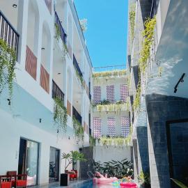 Bông Villa Hotel & Apartment, hotelli kohteessa Kon Tum