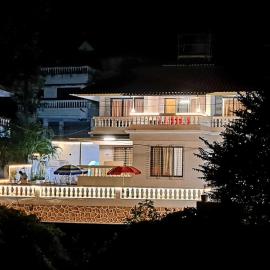 Fogg Villa - Valley View / Swimming pool / AC, hotel in Mahabaleshwar