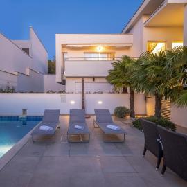 ADRIATIC DREAM - Luxury Apartment & Private Pool only for You