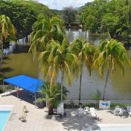 Cristales, Condominio Lagos del Peñon