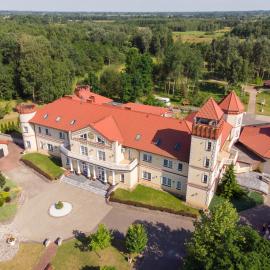 Dwór Dziekanów, hotel in Zielonki
