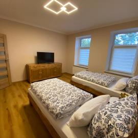 Moderne & funktionale 2-Zimmer Wohnung nahe Leipzig & Hainer See, WLAN、ボルナのホテル