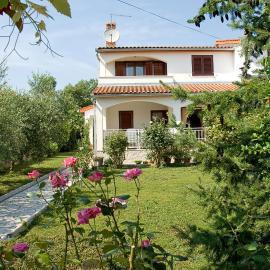 Holiday Home Magnolia, hotel a Vabriga