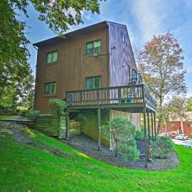 Vernon Condo w/ Deck, Near Appalachian Trail!, hotel a Vernon Township