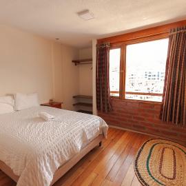 Los Ponchos Inn Apartasuite, hotel v mestu Otavalo