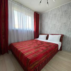 Family Comfort Затишна 3к студія в центрі м Левада、ハルキウのホテル