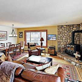 Quaint Mountain Condo