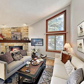 Lakeview Townhome Unit A5, hotel i Avon