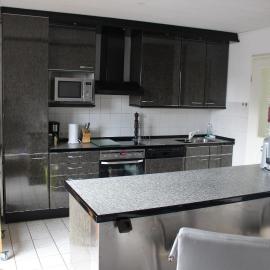 Ferienwohnung Lachmayr, hotelli kohteessa Geltendorf