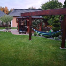 DOM PRZY SZLAKU, hotel a Lubrza