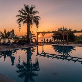 Belussi Beach Hotel & Suites, hotelli Kypselissä