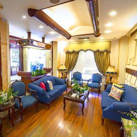 Comfort Hotel Suites