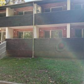 Семеен хотел Чекръка, hotel in Iskŭr