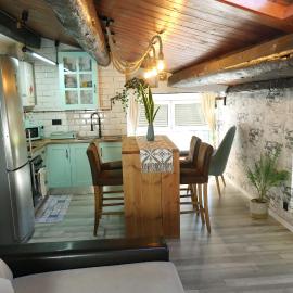 Greta, apartament cèntric i amb encant, hotel sa Tremp
