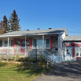 Atelier Galerie Anne Drouin Peinture & Pension, Hotel in Sainte-Julie