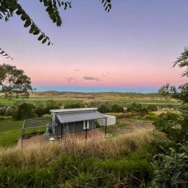 Kiambram Country Cottages, Hotel in Gowrie Little Plain