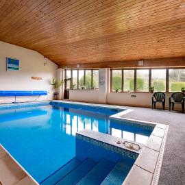 Luccombe Farm Holiday Cottages, hotel in Milton Abbas