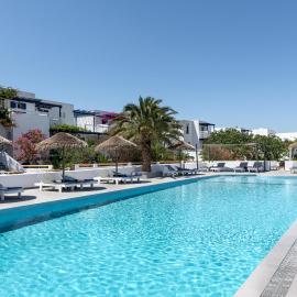 Rivari Santorini Hotel, хотел в Камари