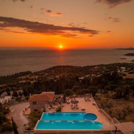 Strofilia Authentic Villas, hotell i Skinária
