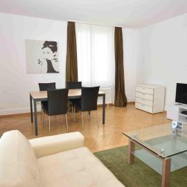 2BR flat near lake and central - Stardust 22