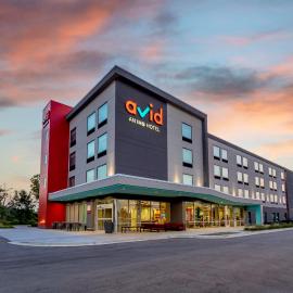 avid hotels Milwaukee West - Waukesha by IHG, hotel en Pewaukee