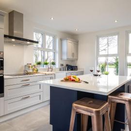 Escape Ordinary at Lily's Pad, hotel in Enniskillen