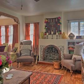 Cozy Adobe Casita: 1 Mile to Santa Fe Plaza!, מלון בסנטה פה