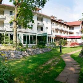 Hotel Restaurant Kurparkblick inkl Pfalzcard, hotel di Bad Bergzabern