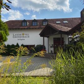 Landhotel Grönenbach، فندق في باد غرونينباخ