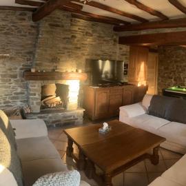 Le Gîte au bord de la Forêt, hotel in Monthermé