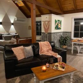 Trawool Shed Cottages, Cafe and Restaurant, hotel u gradu Seymour