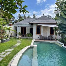 Villa casa shanti deluxe, hotel u gradu Lovina