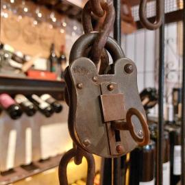 Casona en Bodega Centenaria โรงแรมในกวยมาเญน