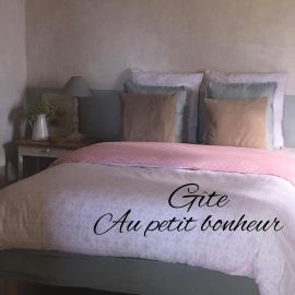 Gîte Au petit bonheur, hotel a Châteldon