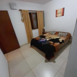 Habitación con baño privado hasta 4 personas, hotel in Paraná