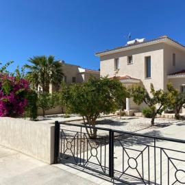 Luxury Villa Phaedra, Hotel in Chlorakas