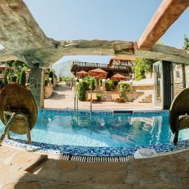Etno hotel Balasevic Rtanj, hotel u gradu 'Boljevac'
