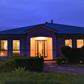 Stan Breeze: Elegant Family Retreat, Hotel in Stansbury