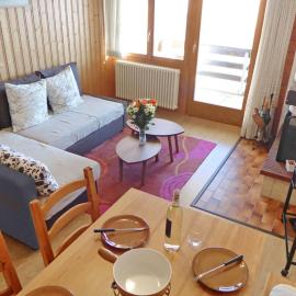 Apartment Centaure-3 by Interhome, hotel a Les Rasses