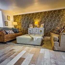 Beautiful Listed Flat with Private Garden, Birnam, hotel din Birnam