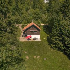 Chalet Chalet de la Vue des Alpes by Interhome, hotel em La Vue des Alpes